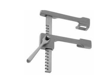 Chest Spreader With Two Bladed